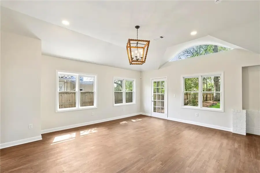 21 Brighton Road Ne, Atlanta, GA 30309 - #2