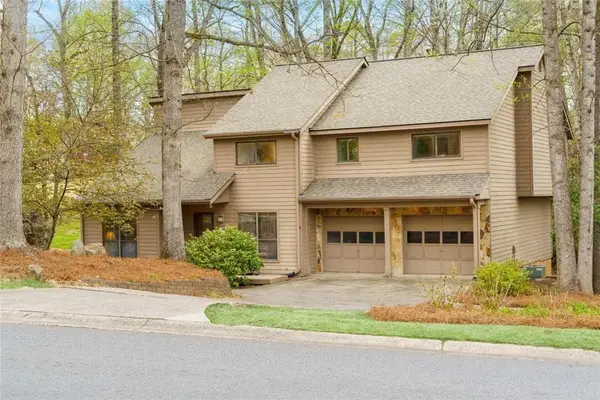 2252 Chimney Springs, Marietta, GA 30062