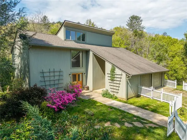 215 Murphy Lane, Mineral Bluff, GA 30559