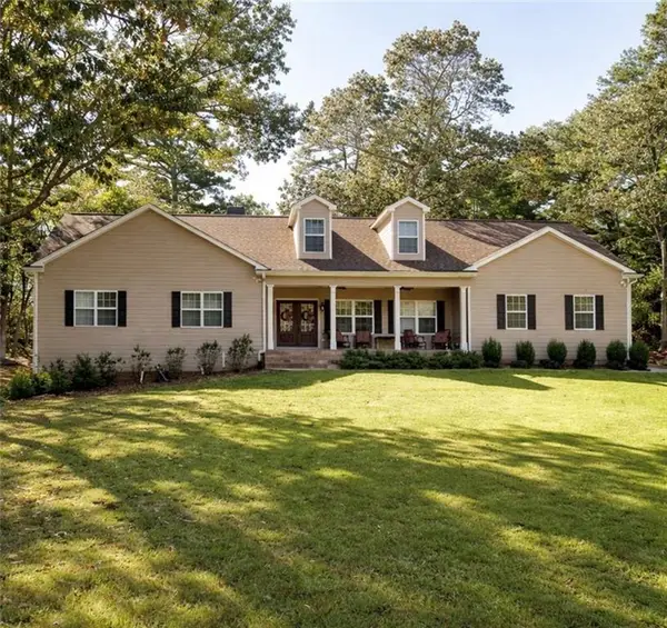 1023 Echo Valley Court, Loganville, GA 30052