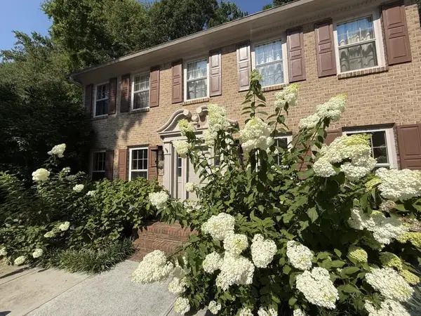 5382 Lanford Springs Court, Lilburn, GA 30047