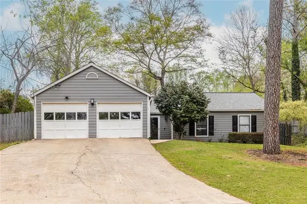 817 Riverstone Lane, Woodstock, GA 30188