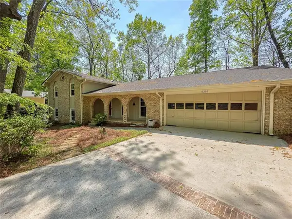 5385 Seaton Way, Dunwoody, GA 30338