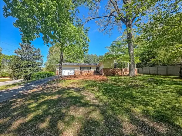 636 Holly Drive, Gainesville, GA 30501