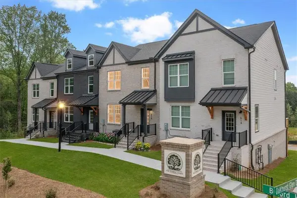 634 Oakleaf Grove Lane, Sugar Hill, GA 30518