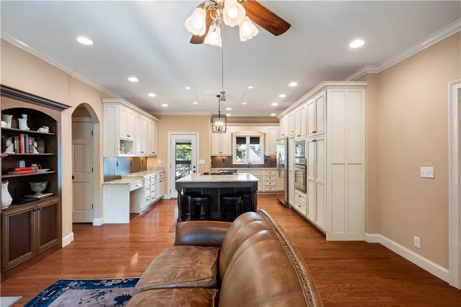 512 Williamsburg Drive, Dalton, GA 30720 - #3