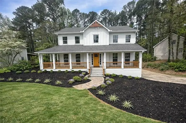 330 London Dale, Woodstock, GA 30189