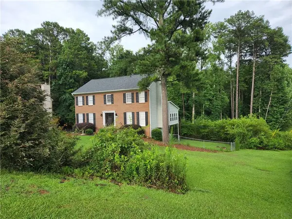 4656 Chimney Rock Drive Sw, Lilburn, GA 30047
