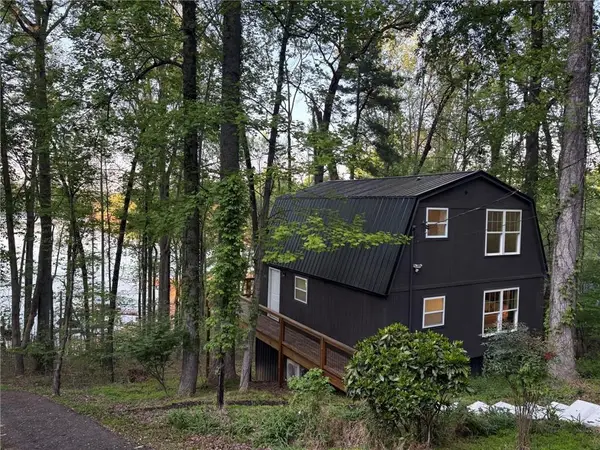 6995 Lakeside Place, Gainesville, GA 30506