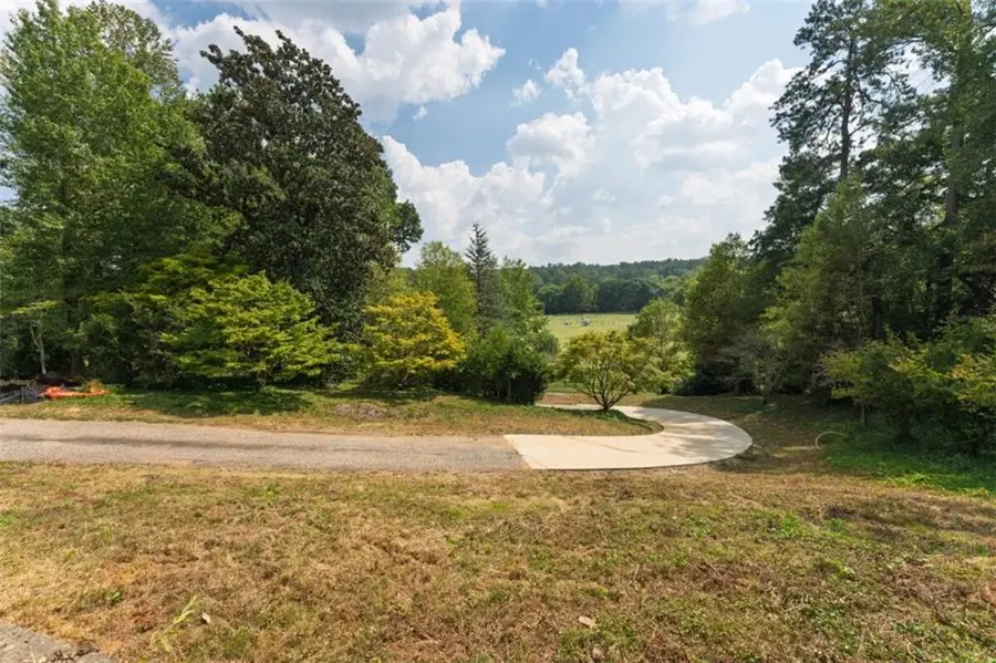 655 Fairfield Road Nw, Atlanta, GA 30327 - #3