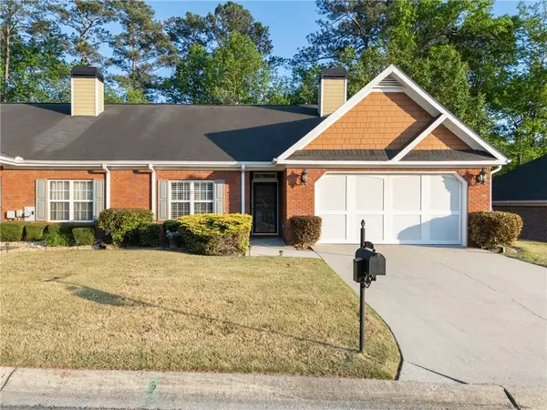 2525 Rosehill Circle, Lithia Springs, GA 30122