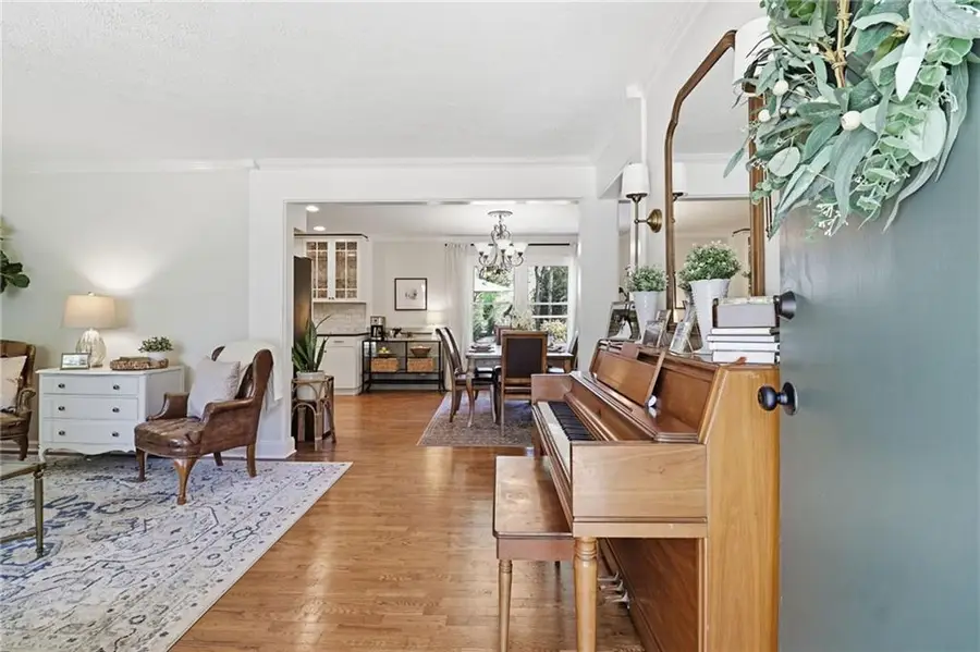 915 Pine Manor, Marietta, GA 30066 - #3