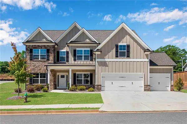 76 Hidden Fields Way, Hoschton, GA 30548