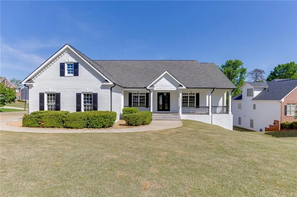 5821 Chalet Way, Hoschton, GA 30548 - #1