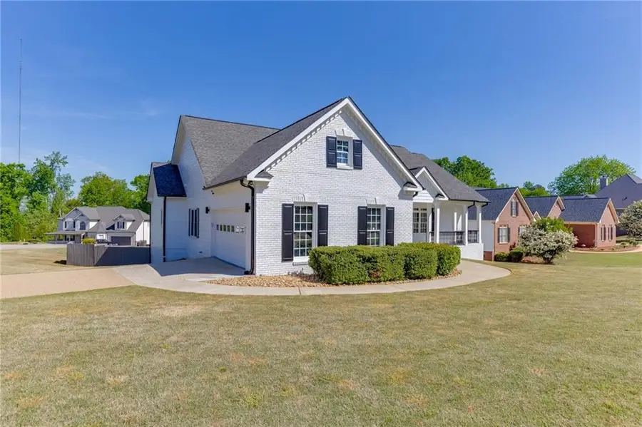 5821 Chalet Way, Hoschton, GA 30548 - #3