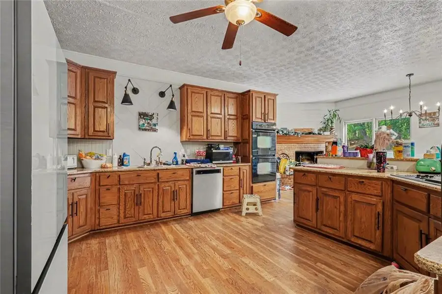 1940 Honey Creek Sw, Conyers, GA 30094 - #3