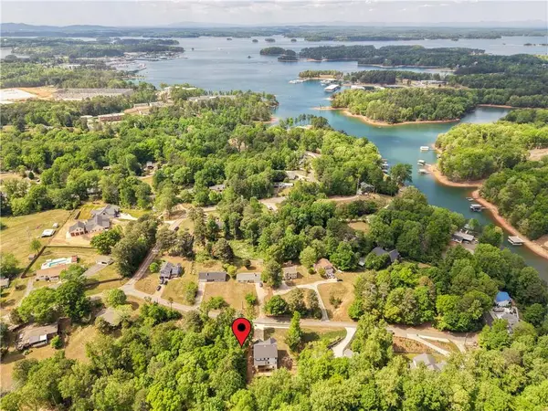 6181 Shoreland Circle, Buford, GA 30518