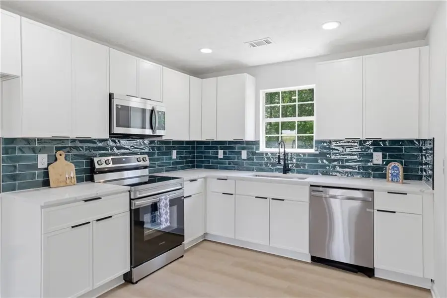 1230 Park Street, Loganville, GA 30052 - #3