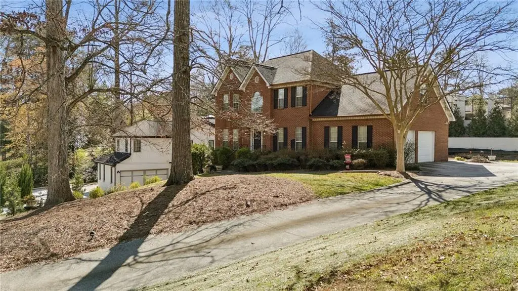 3240 W Andrews Drive Nw, Atlanta, GA 30305 - #1