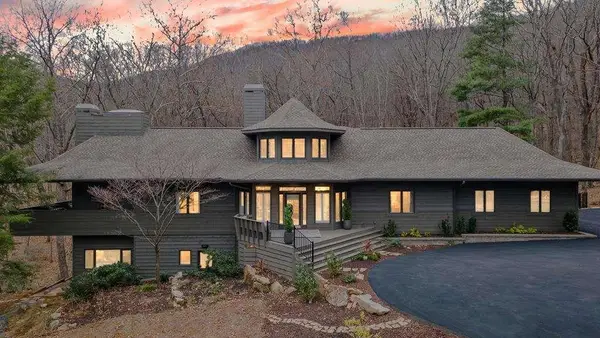 220 Wake Robin, Big Canoe, GA 30143