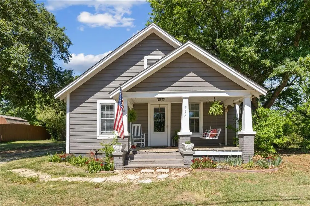 565 Williford Street, Commerce, GA 30529 - #1