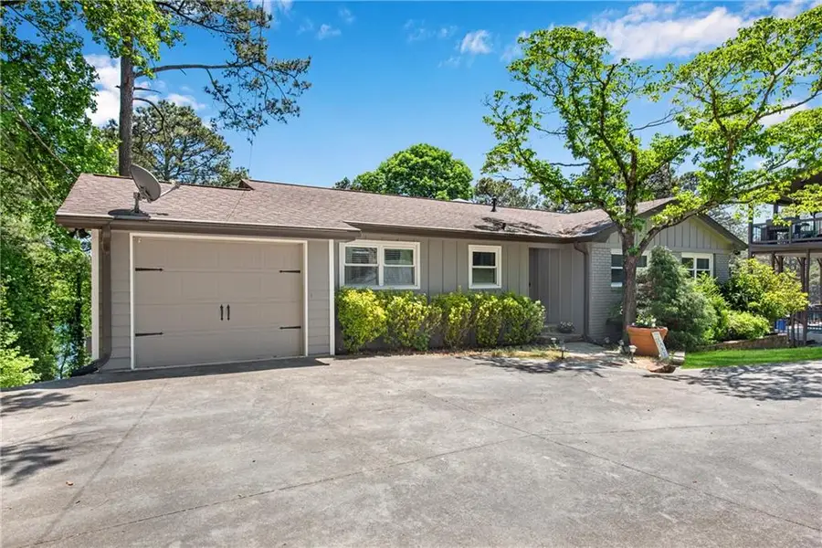 6275 Woodlake Drive, Buford, GA 30518 - #3