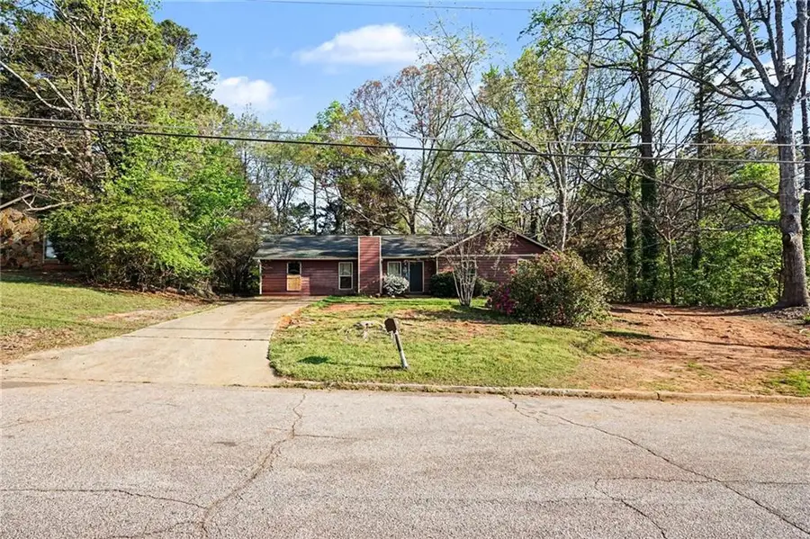 1727 Vauxhall Drive, Lithonia, GA 30058 - #2
