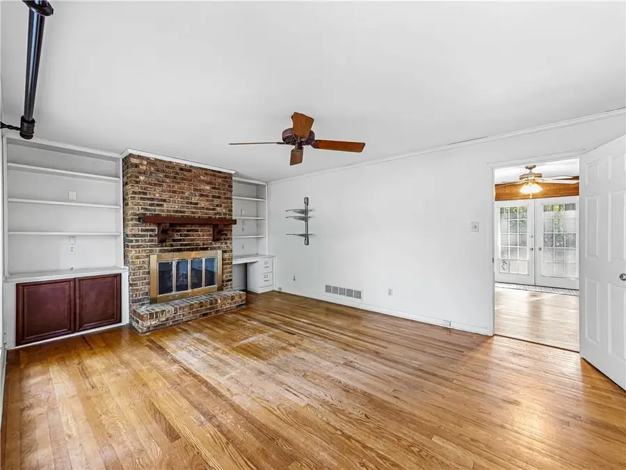 1291 W Sandtown Road, Marietta, GA 30064 - #3