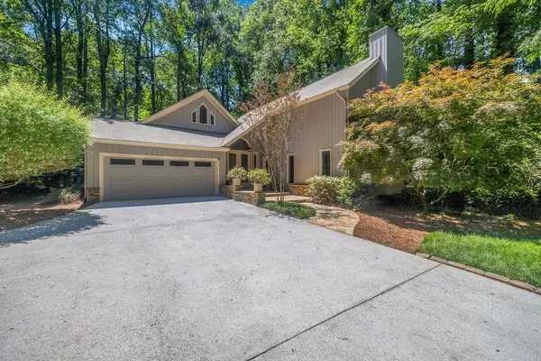 1061 Winding Branch Circle, Dunwoody, GA 30338