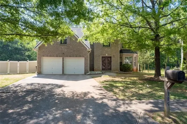 385 Kentwood Springs Drive, Hampton, GA 30228