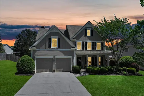 125 Fallen Oak Drive, Dallas, GA 30132