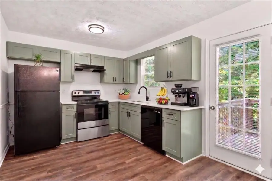 1424 Steam Engine Way Ne, Conyers, GA 30013 - #3