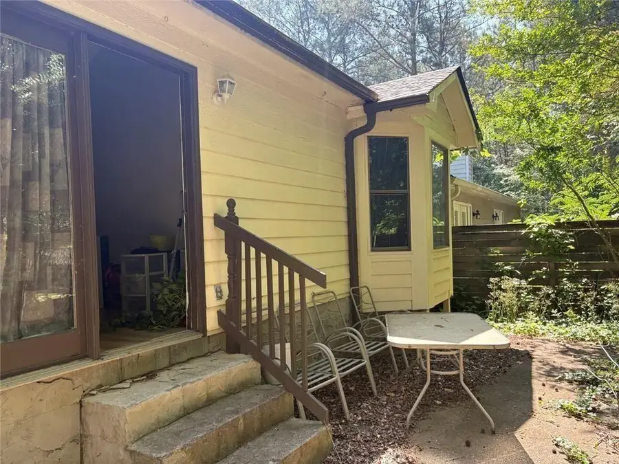 126 Oak Circle S, Stockbridge, GA 30281 - #2