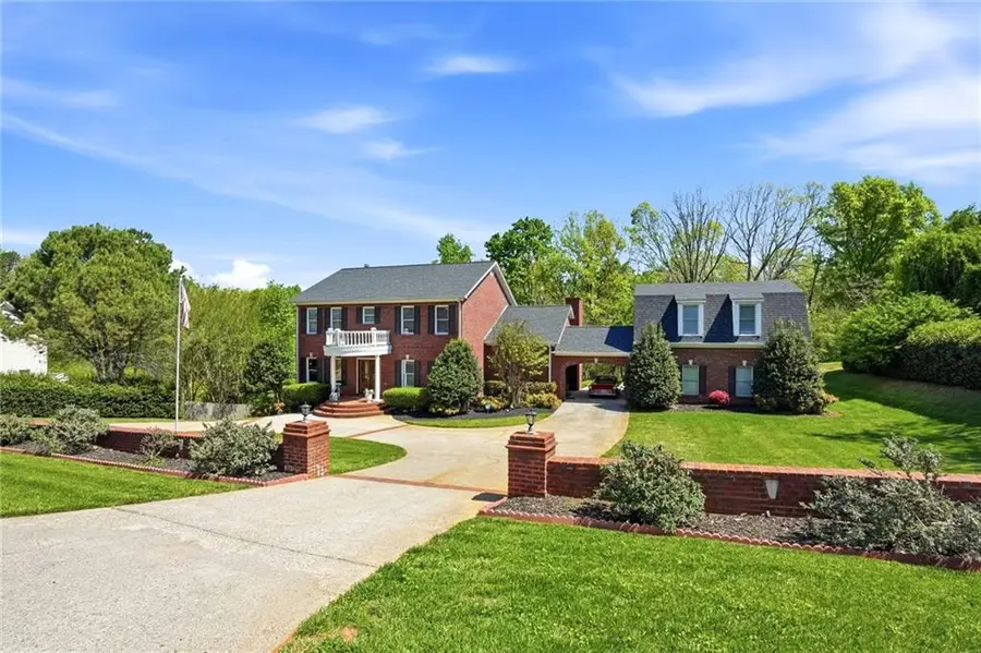 242 N Cloudland Rd, Dahlonega, GA 30533 - #3