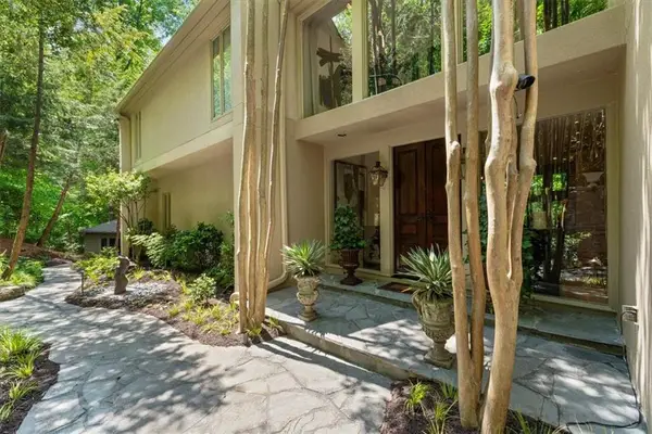 4040 Whitewater Creek Road Nw, Atlanta, GA 30327