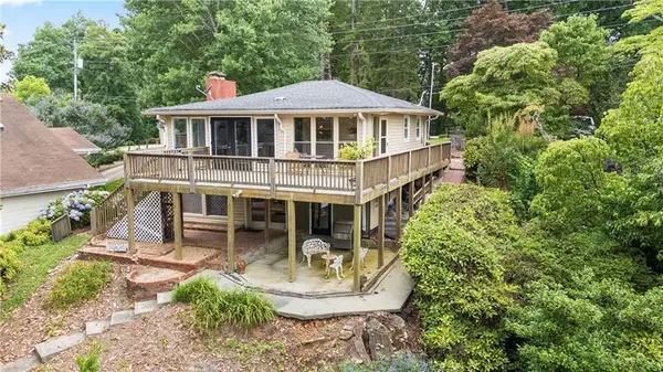 6381 Lakeview Drive, Buford, GA 30518