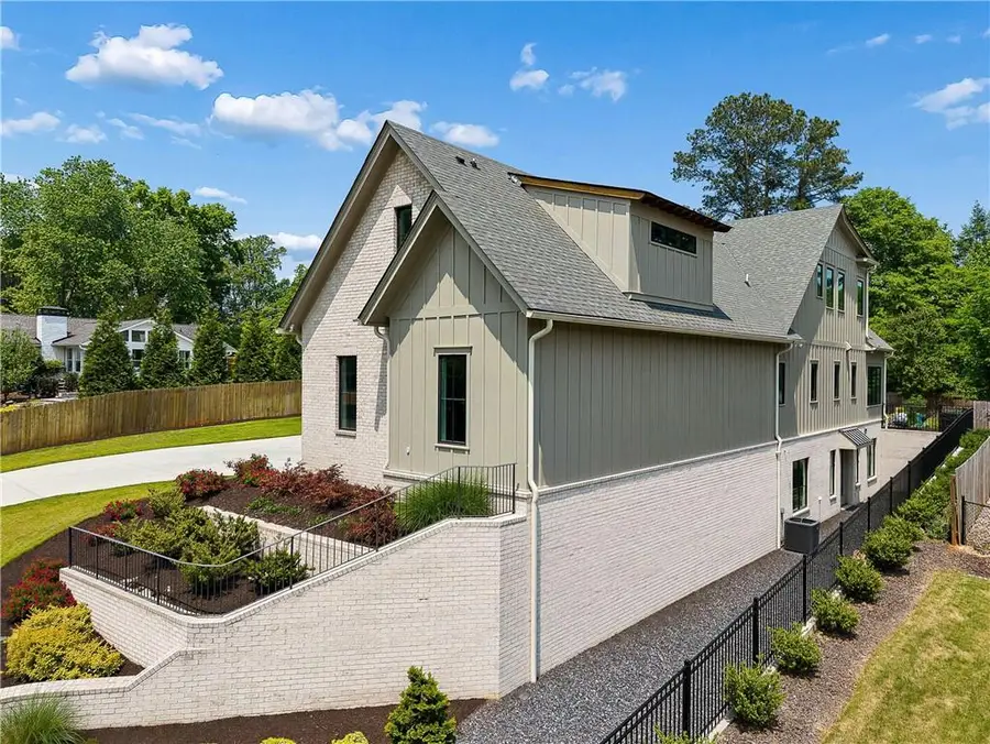 341 Mockingbird Lane Se, Smyrna, GA 30082 - #2