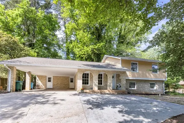 383 Ben Avenue Sw, Lilburn, GA 30047