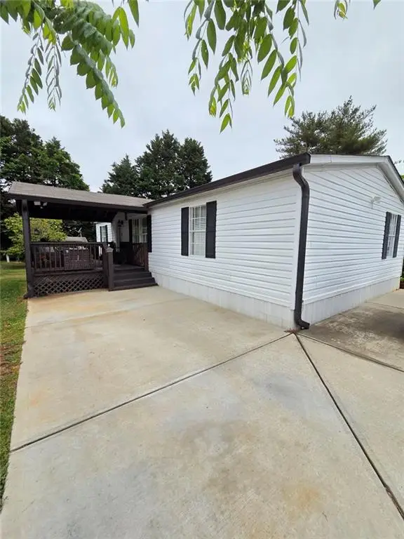 4855 Peachtree Drive, Buford, GA 30518