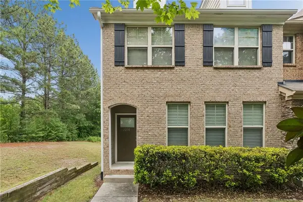 2250 Whiteoak Drive Se, Smyrna, GA 30080