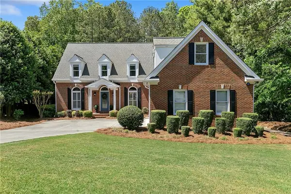 2135 Whittingham Court, Roswell, GA 30075