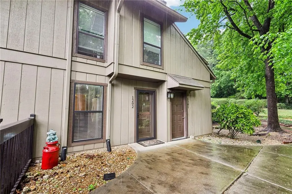 1202 Cumberland Court Se, Smyrna, GA 30080 - #1