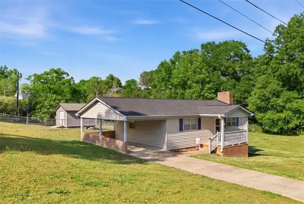 395 Dewberry Lane Se, Lindale, GA 30147