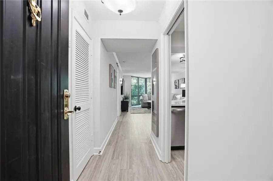 2870 Pharr Court South Nw #207, Atlanta, GA 30305 - #3