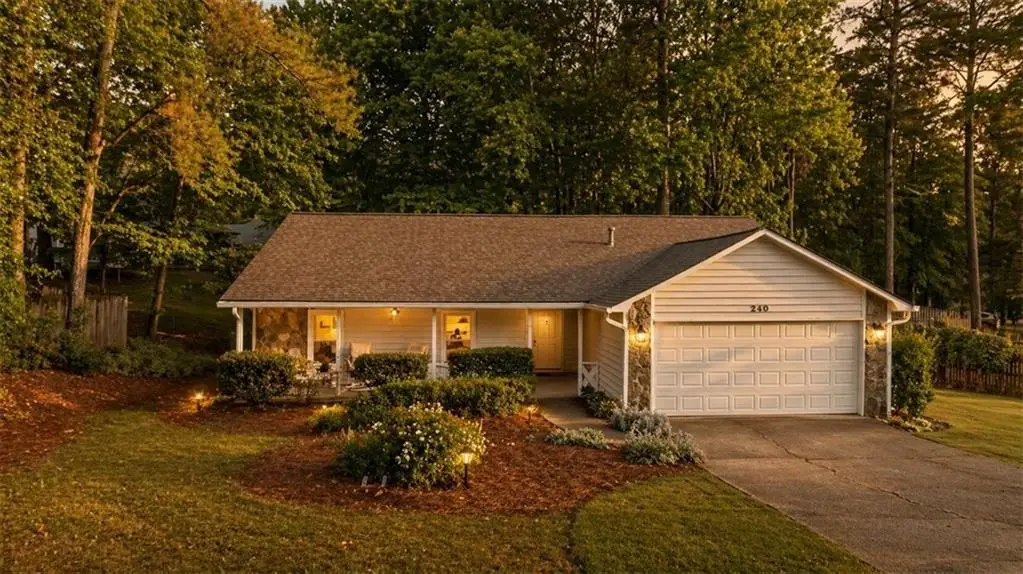 240 Kristie Lane, Roswell, GA 30076 - #1