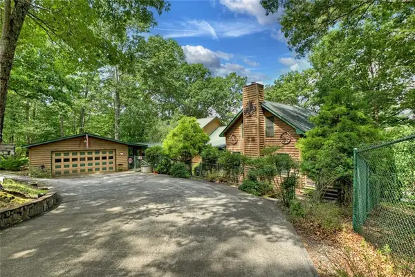88 Wagon Tracks Ridge, Mineral Bluff, GA 30559
