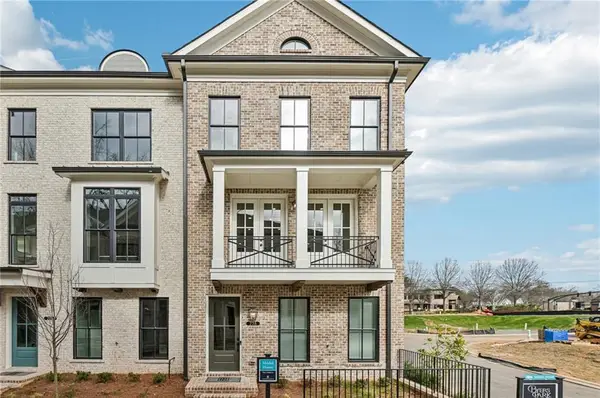235 Midnight Oak Run #8, Alpharetta, GA 30009