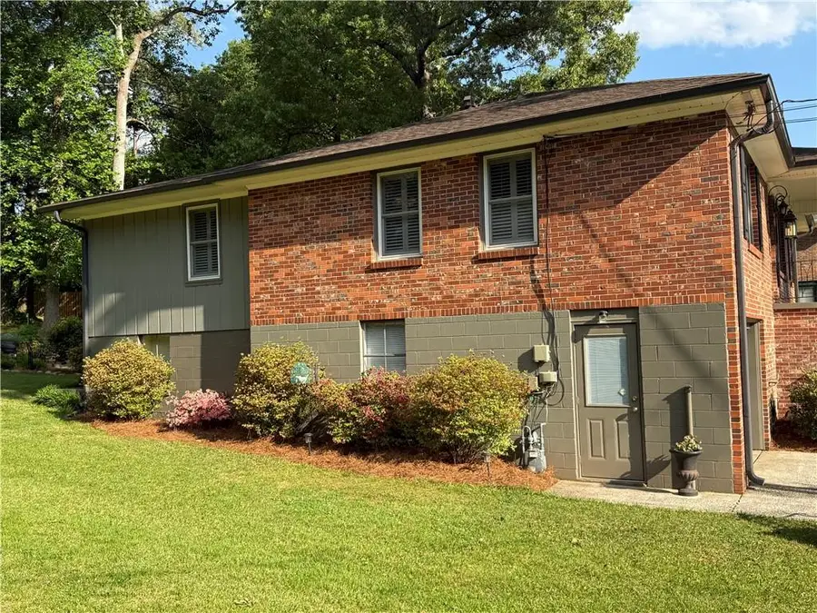 3195 Woodview Drive Se, Smyrna, GA 30082 - #3