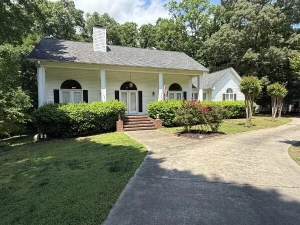 606 Academy Woods Drive, Jefferson, GA 30549