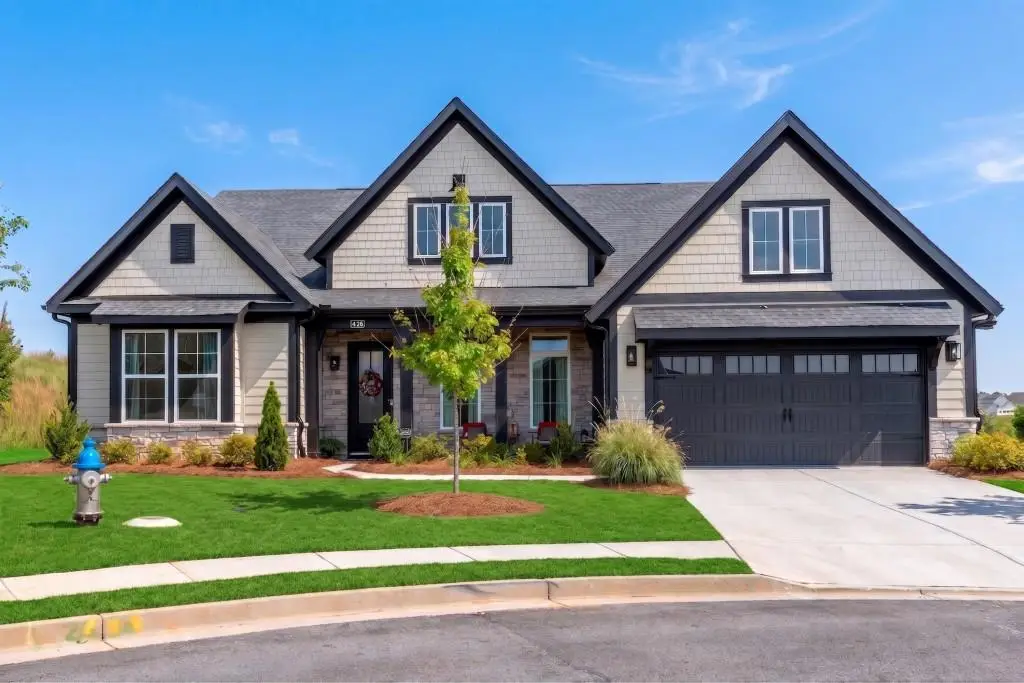 426 Clear Lake Parkway, Hoschton, GA 30548 - #1